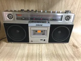б/у SONY Sony магнитола CFS-V3 товар в состоянии "как есть"