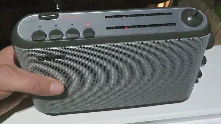 SW DX - Voice of Vietnam Test reception with Sony ICF-903L in Sofia, Bulgaria
