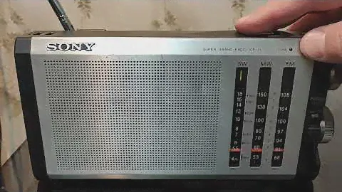 Sony ICF-J1 Super 3Band Radio