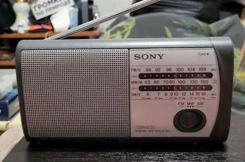 Радиоприемник sony ICF 403S-0